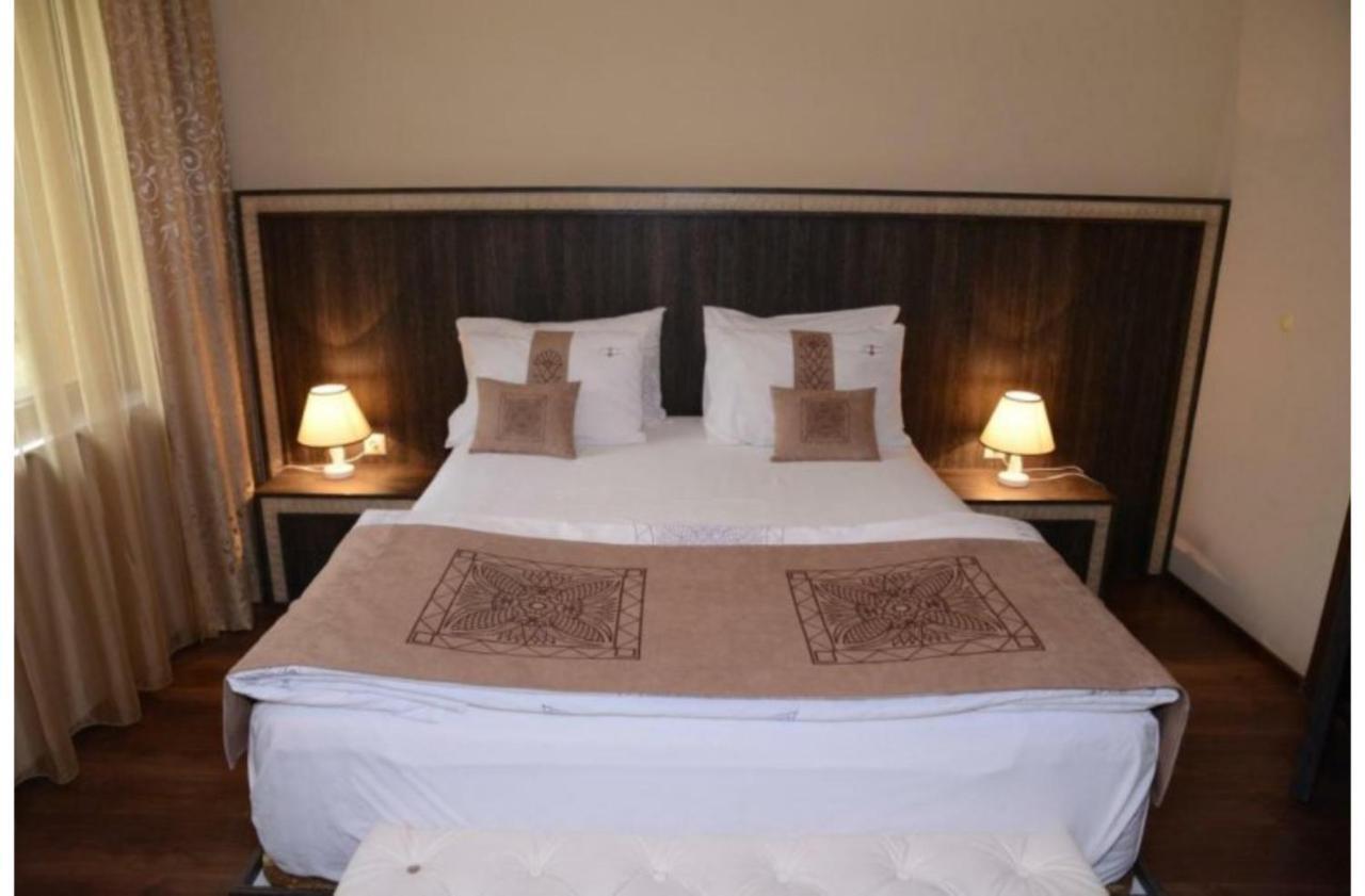 גולדן סנדס Argisht Palace Apartments Only מראה חיצוני תמונה