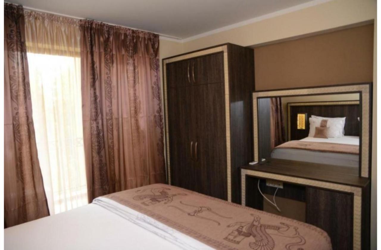 גולדן סנדס Argisht Palace Apartments Only מראה חיצוני תמונה