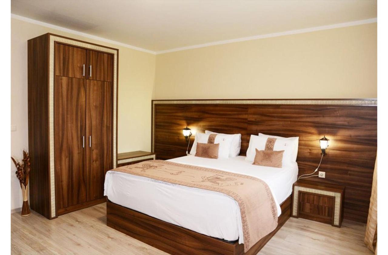 גולדן סנדס Argisht Palace Apartments Only מראה חיצוני תמונה