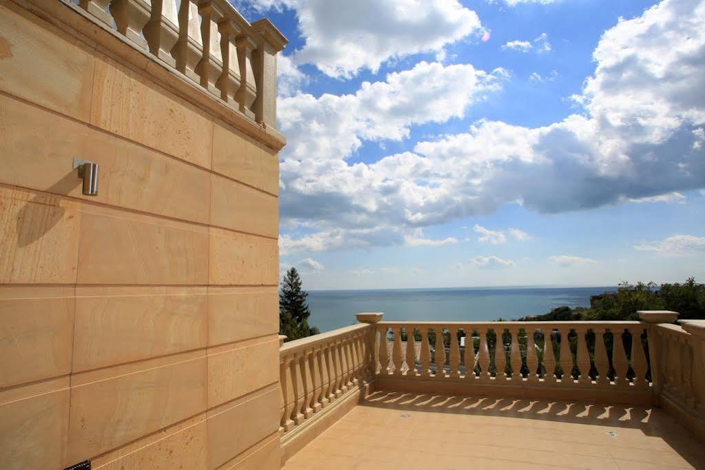גולדן סנדס Argisht Palace Apartments Only מראה חיצוני תמונה
