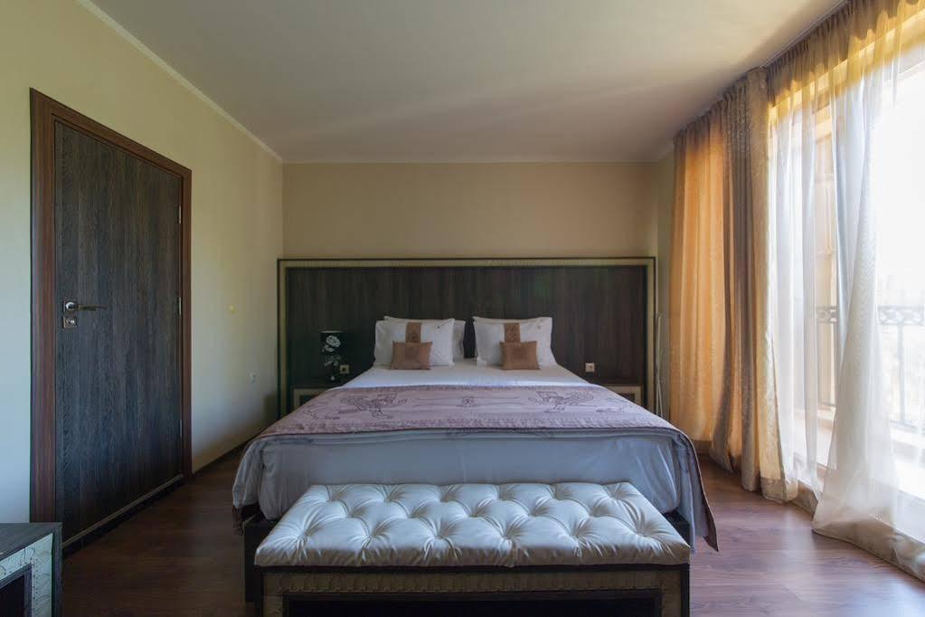 גולדן סנדס Argisht Palace Apartments Only מראה חיצוני תמונה
